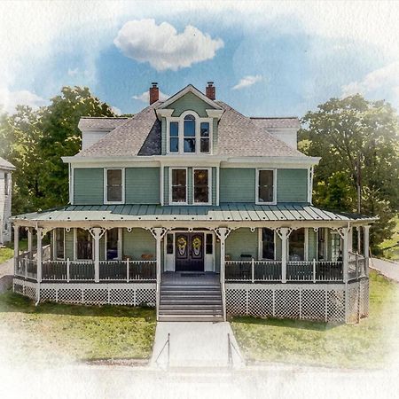 The Grand Castalian Inn Bed And Breakfast Berkeley Springs Exterior photo